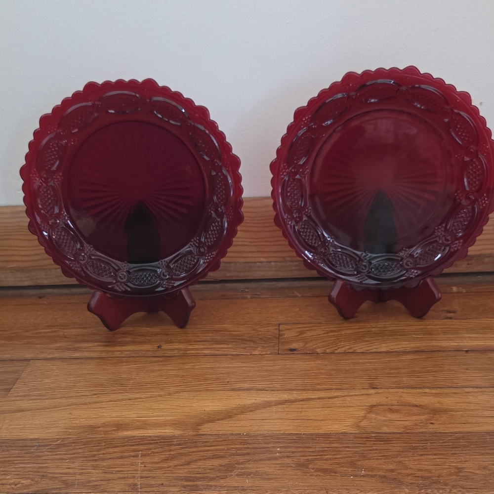 Avon Cape Cod Collection Decorative Dessert Plates - Deep Red